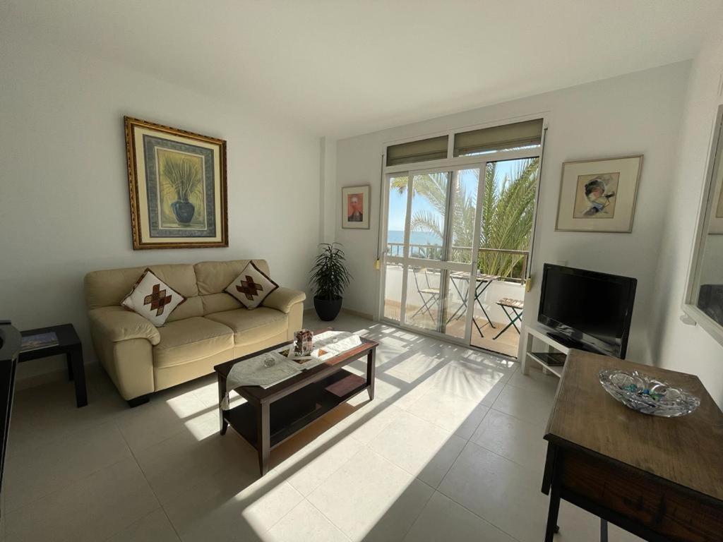 Apartamento Frente A La Playa Piso 3 Естепона Екстер'єр фото