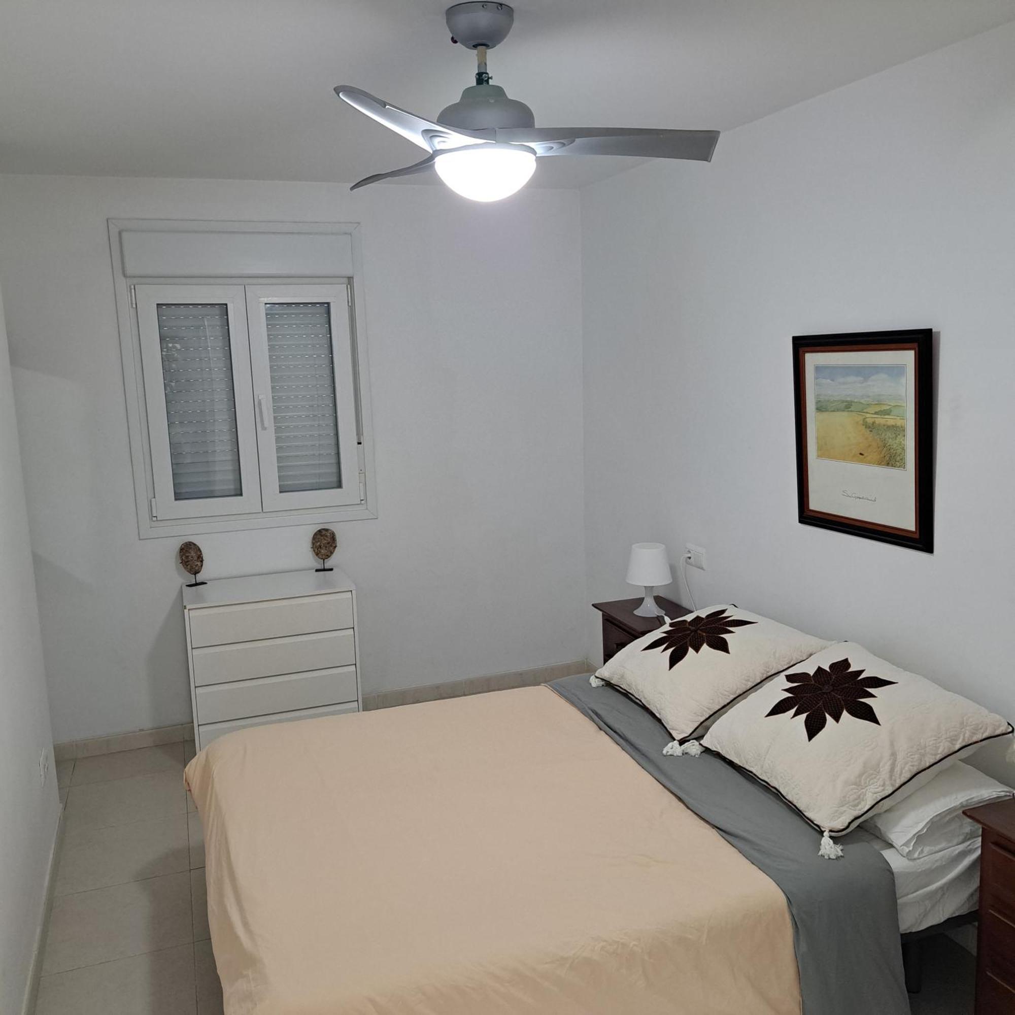 Apartamento Frente A La Playa Piso 3 Естепона Екстер'єр фото